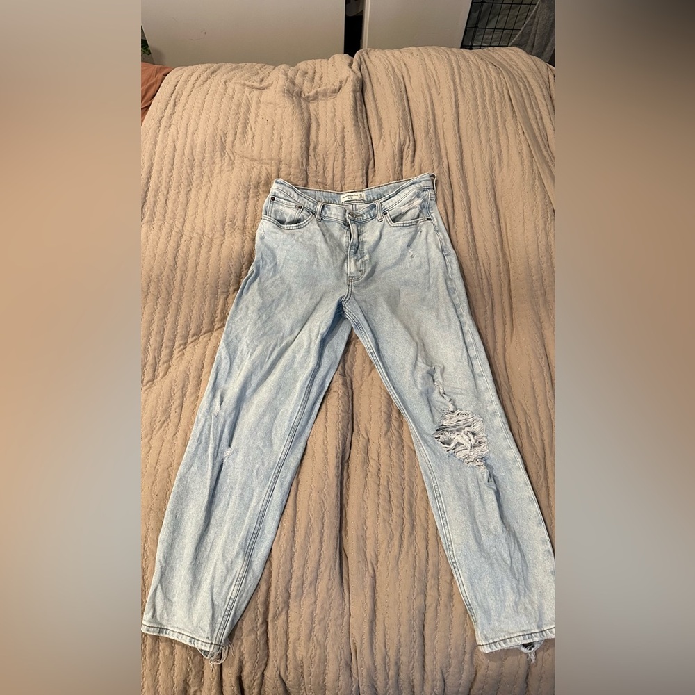 Abercrombie & Fitch Mom High Rise Jeans